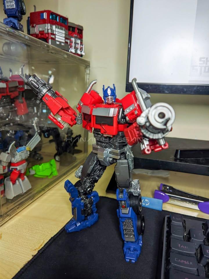 BAIWEI TW-1030 Optimus Prime